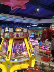 -LuckyStar幸运星家庭娱乐中心(东莞国贸店)