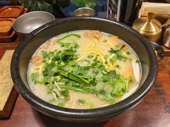-银米·云南传统过桥米线(双廊黑金冠店)