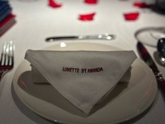 -弦月窗LUNETTE BY AMANDA(复兴路店)