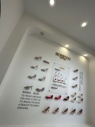 -禕·愫白婚纱商店