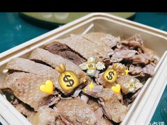 -三亚火车头万人海鲜广场