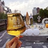 北京河上的特色餐厅