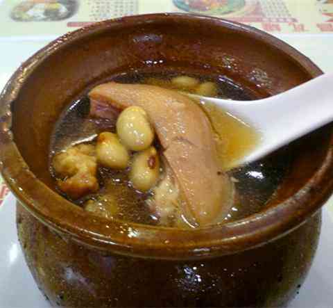 白水洋瓦罐煨汤馆(莲花店)-"看着就不指望干净的小店,胜在菜价便宜吧