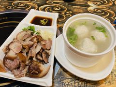 万峦猪脚饭-台南擔仔面·卤肉饭(老虹井路店)