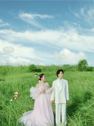 -易摄影婚纱摄影工作室