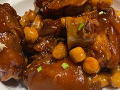 鹰嘴豆焖猪脚-尚一汤 广东炖汤(金桥国际店)