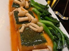 松菇扒菠菜豆腐-北京四季酒店·采逸轩
