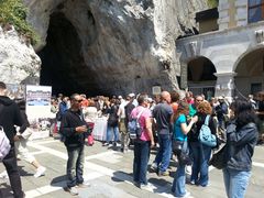 -波斯托伊纳溶洞