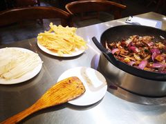 -胡须佬鸡煲四季火锅店(石厦西村直营店)
