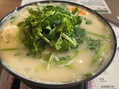 -肥汁米蘭香港米线(定西路店)