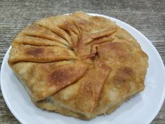 韭菜鸡蛋馅饼-吃不够开口馅饼店(小西路店)