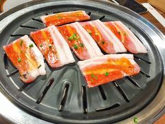 -明洞阿姨·韩式酱蟹烤肉·创意料理(三元桥店)