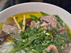 -越洋肖氏老米线(杨家坪店)