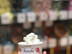 -VENCHI 闻绮(上海佛罗伦萨小镇店)