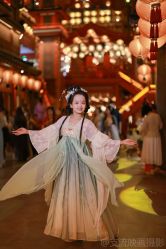 -支流映画摄影·汉服妆造跟拍(本宫来了银泰店)