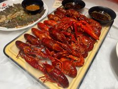 -肥肥虾庄·金牌油焖大虾(首义路店)