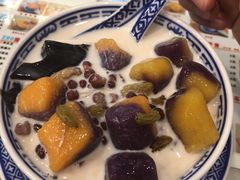 -广信牛奶甜品世家(台东店)