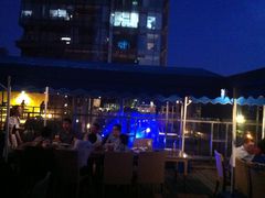 -皇冠自酿啤酒坊(中国红街5号楼店)