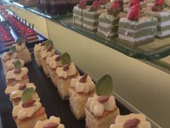 -鲤鱼洲酒店港鲤咖啡厅