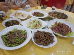 -里下河土菜馆(解放路店)