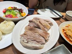 手抓羊肉-贯贯吉·清真餐厅(浙江中路店)