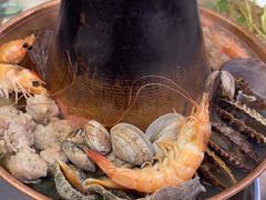 -一口猪海鲜浑锅·东北家常菜