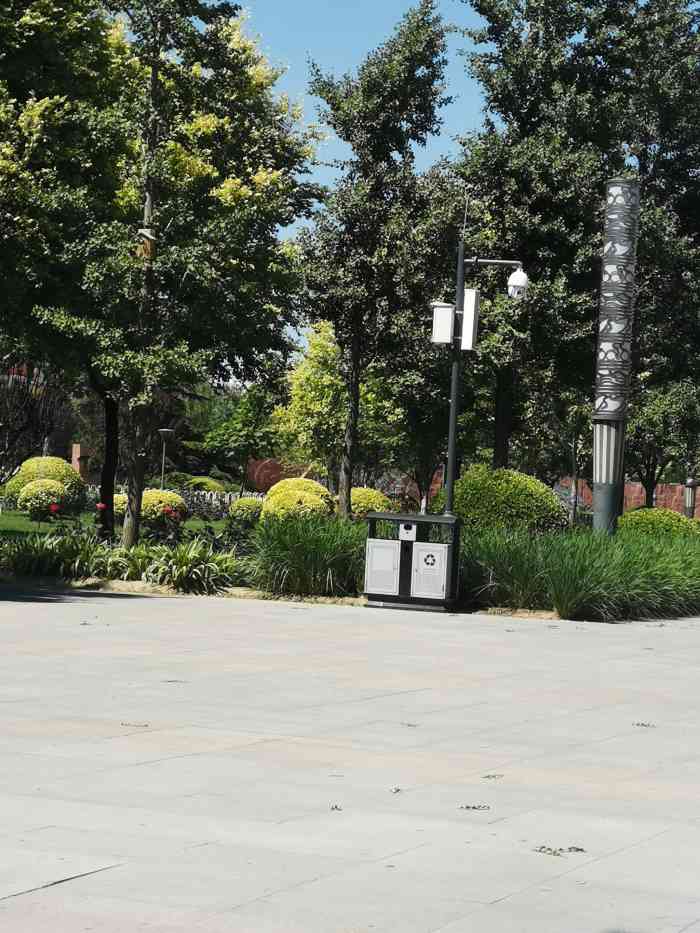 永安公园-"位于昌平镇西端的永安公园实际更应该叫做永.