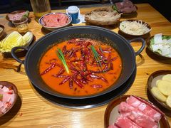 -乐闹闹重庆火鍋(民治店)