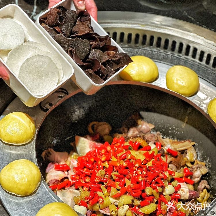 💥风靡长沙的地道柴火鸡，烟火气十足