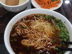 -牛一嘴·兰州牛肉面·大盘鸡(财富中心店)