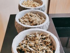 -灸春堂·艾灸·痛症·整脊连锁(之江银泰店)