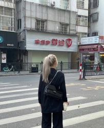 -SUNLON秀隆时尚烫染定制沙龙