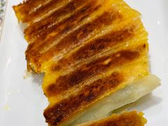 黄花鱼锅贴-品味居·首店·大连鲜活海鲜大连菜(东港店)