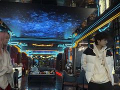 -屋有岛沉浸游戏旗舰店(中山公园店)
