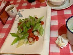 西芹百合巴旦木-西域阿里马新疆菜·清真(桂花路店)