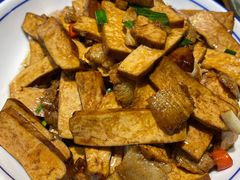 香干炒回锅肉-肖记公安牛肉鱼杂馆· 省级非物质文化遗产(仁和路店)