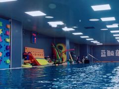 -蓝鲸奇亲子游泳俱乐部
