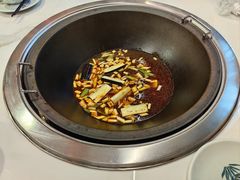 -人民公社铁锅炖·东北菜(卫国道店)