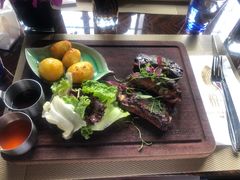 煎烤西班牙猪肋排-YUE·6·西式融合餐厅(外滩六号店)