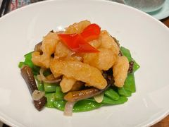 鸡纵菌小炒鲜虾滑-觅唐MITONG(鸟巢店)