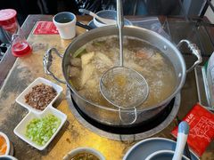 -左庭右院鲜牛肉火锅(金山万达店)