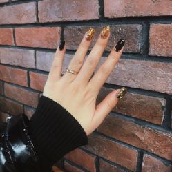 -小四撸猫美甲咖