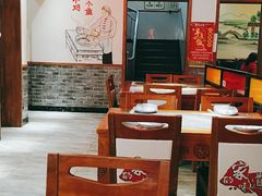 大堂-大胡同天津菜·海肠捞饭·津门皮皮虾锅贴一绝(西姜井店)