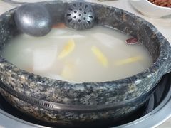 -墨脱石锅椰子鸡•香草鸭•东山羊(大东海店)