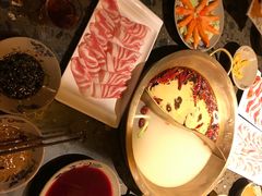 中辣牛油红锅·-小龙坎火锅(黄河店)
