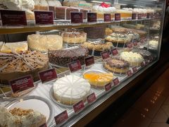 -The Cheesecake Factory(baldwin avenue)
