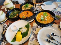 -Kub Kao Kub Pla (Terminal21)