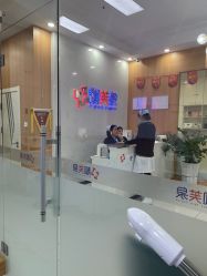 -靓芙泉专研痘痘肌