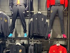 -adidas(滔搏朝阳大悦城店)