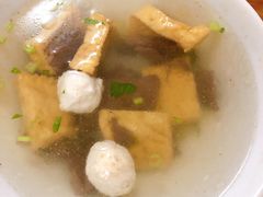 -松树干拌面店